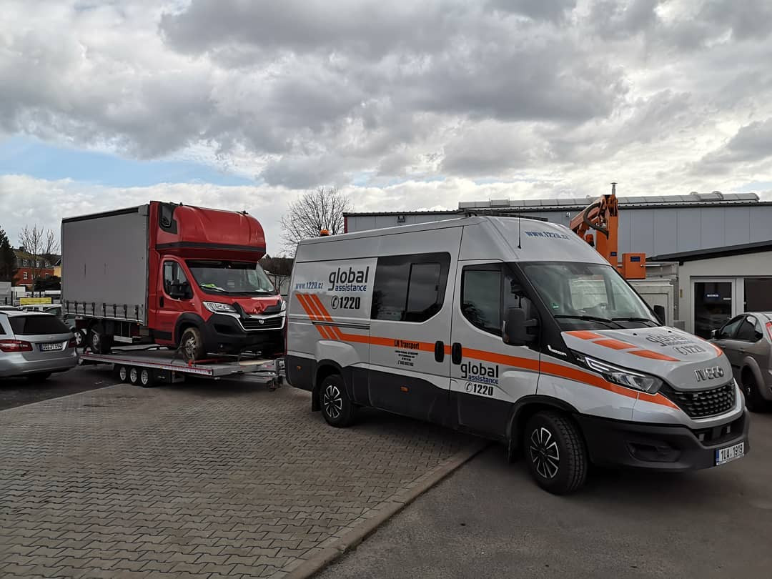 #lntransportcz #professional #iveco #daily #transport #assistance #odtahovasluzba #trailer #algema #abschleppdienst #towcar #truck #deutschland #pirna