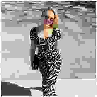 Monochromatic vibes 🦓 ​
via @selinaa_maarie​

​🔎​
Dress 2238181​

#LookGoodAndFeelGood