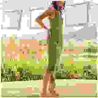 Užívejte si na každém kroku! Sandálky na klínku v rozevlátém boho stylu vám dodají vibe ženy, která život nežije, ale vychutnává! 💚

🛒 www.deichmann.com/cs-cz/p/15905
🔎 Graceland | 12401410

#sandaly #boho #klinovypodpatek #graceland #podpatky #nakupujteonline #deichmanncz