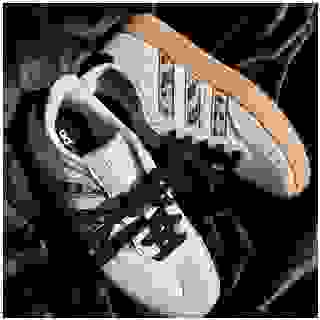 Nuda a šeď? To vám s těmito teniskami od značky Adidas rozhodně nehrozí! Kombinace neutrálních barev s trendy leopardím vzorem z nich totiž činí přesně ten kousek, který dodá šmrnc i tomu nejjednoduššímu outfitu. 🐆🖤
 
Pokud se vám líbí, ulovte si pro sebe na e-shopu jeden z posledních párů se slevou 20 %*. Stačí při nákupu zadat slevový kód MULTI20! 🤑
 
🛒 www.deichmann.com/cs-cz/p/57591
🔎 Adidas | 18203341
 
*Akce platí do 28. 4. 2025 do 9.00 hod. Sleva se vztahuje na nezlevněné produkty značek adidas, Nike, PUMA, FILA, Champion a bude odečtena v košíku po zadání kódu MULTI20 při objednávce nad 549 Kč. Není možné kombinovat s jinými slevovými kódy.
 
#adidas #tvujsvettvojebarvy #sneakers #ootd #nakupujteonline #deichmanncz