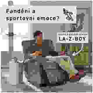Pohodlí při sledování 📺 sportovních výkonů 🤼‍♂️, klidné místo a dostatečný přísun jídla a pití 🍺 jsou ty nejdůležitější věci pro všechny sportovní fanoušky. My vám zajistíme to první – POHODLÍ 👌🏻. Představte si sledování sportovních přenosů nebo oblíbených seriálů a filmů z pohodlného místa ve vašem obýváku. Křeslo La-Z-Boy, které si můžete příjemně napolohovat, je pro to jako stvořené. Vyzkoušejte na našich prodejnách.